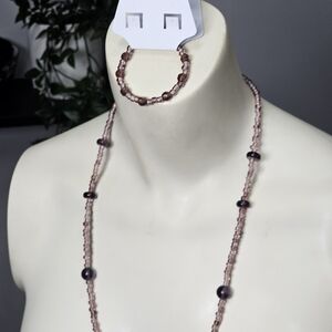 Elegant Pink Beaded Necklace and Bracelet Set